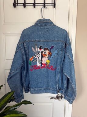 Vintage Looney Tunes Embroidered Denim Jacket - Blue